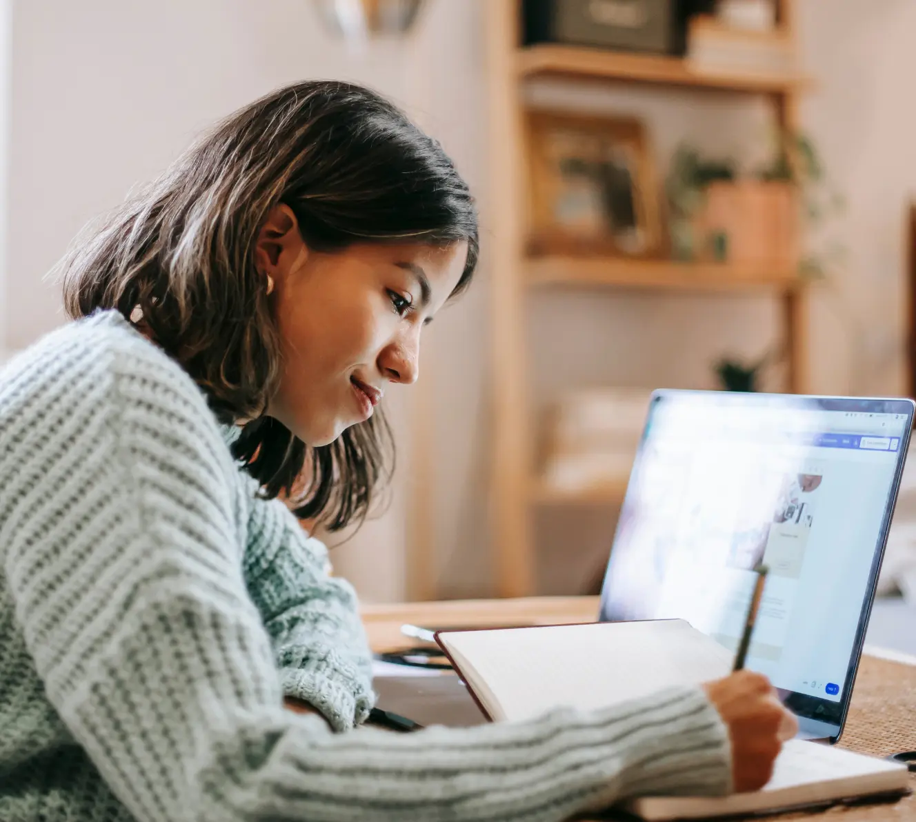 Etudiante-PC-serieuse-2