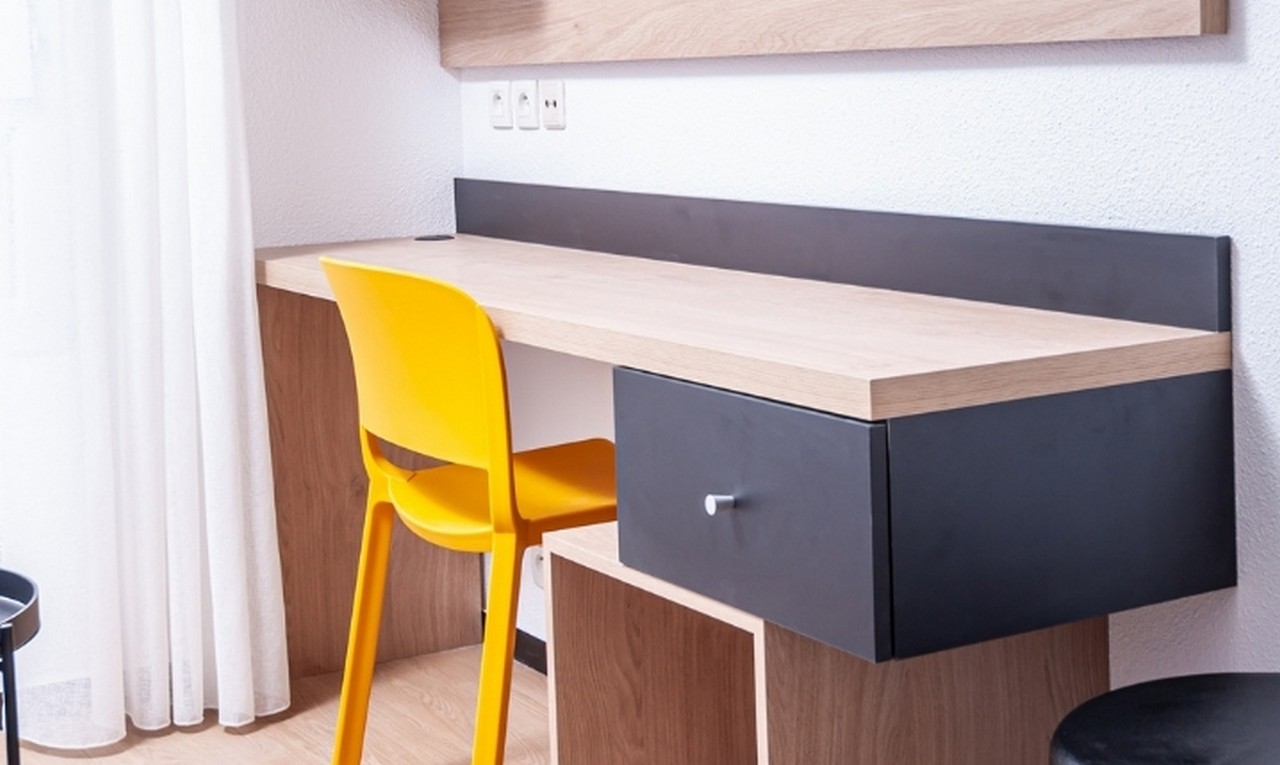 3.-Pythagore Grenoble studio bureau